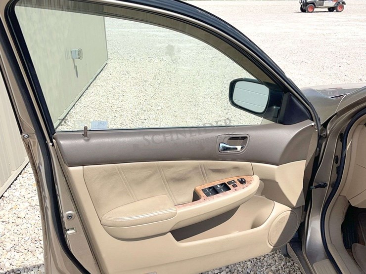 2003-honda-accord-sedan---100%-donation-to-the-jack-charles-schneider-foundation-supporting-the-ffa-image-25