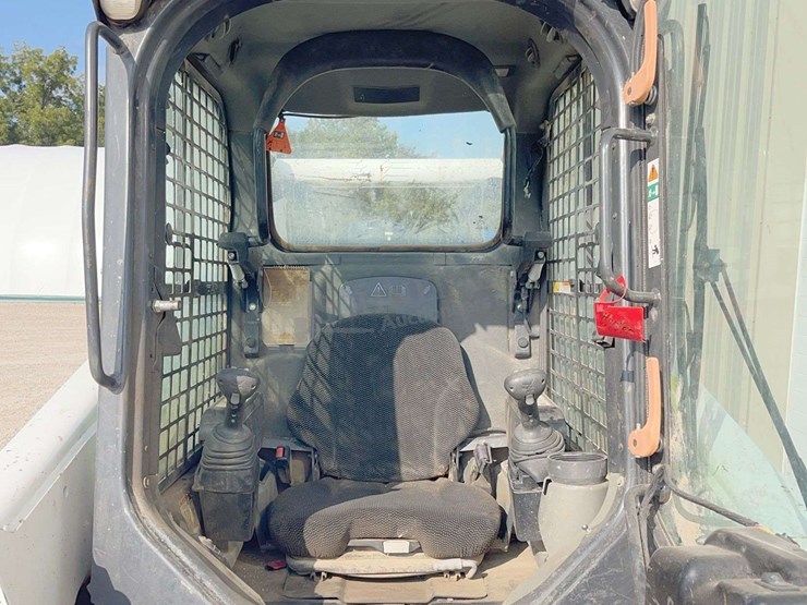 2019-bobcat-t870-image-28