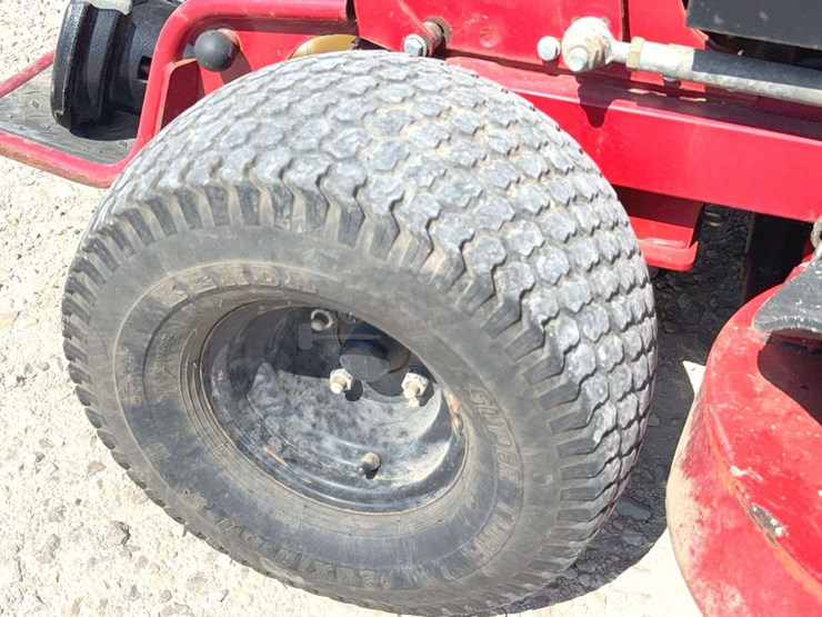2021-toro-grand-stand-commercial-zero-turn-mower-w/-snow-plow-image-18