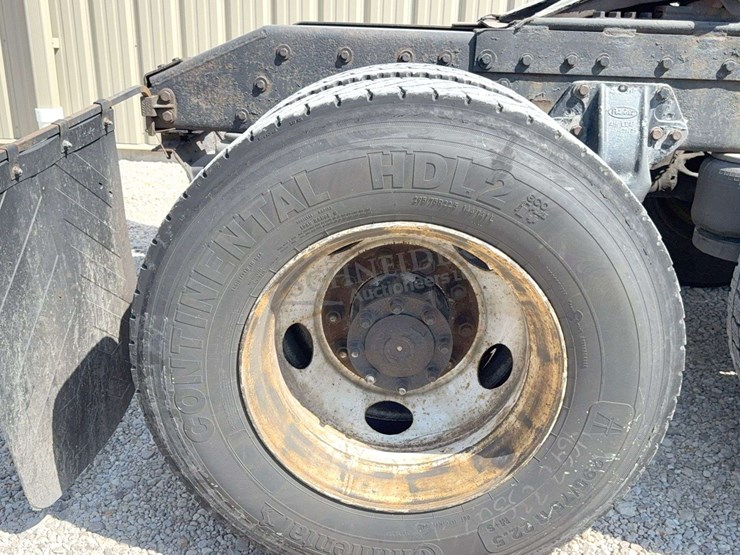 2003-peterbilt-378-image-34