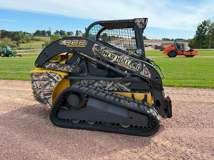 new-holland-c232-image-3