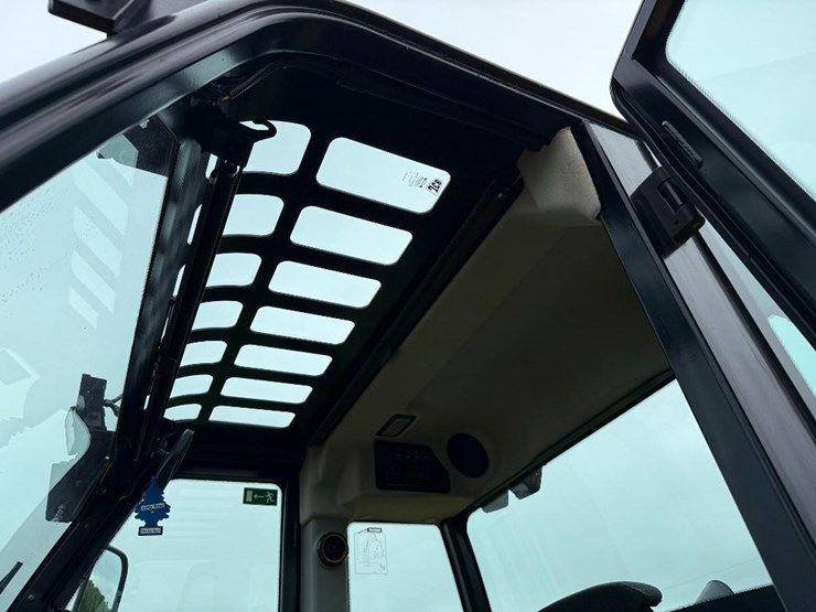 jcb-tm320-image-49
