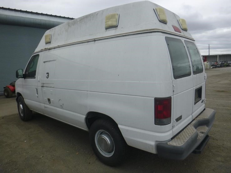 2003-ford-econoline-350-image-4