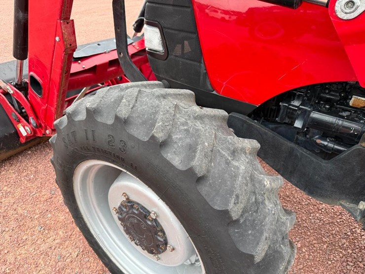 case-ih-farmall-70-image-9