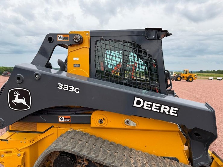 2022-deere-333g-image-23