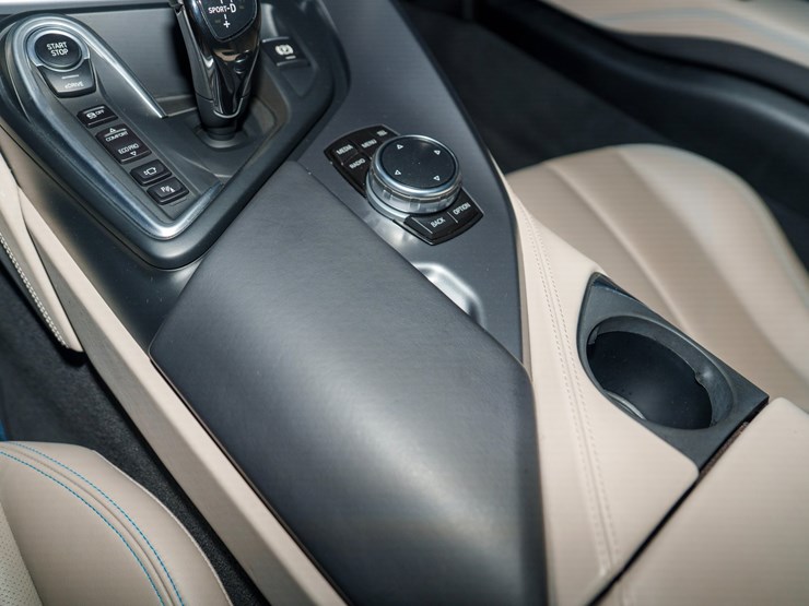 #1064-•-2015-bmw-i-8-image-72