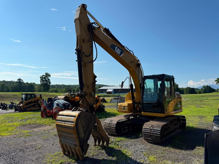 caterpillar-312d-image-1
