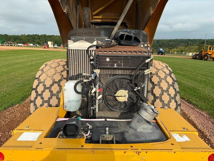 caterpillar-cs-563e-image-34