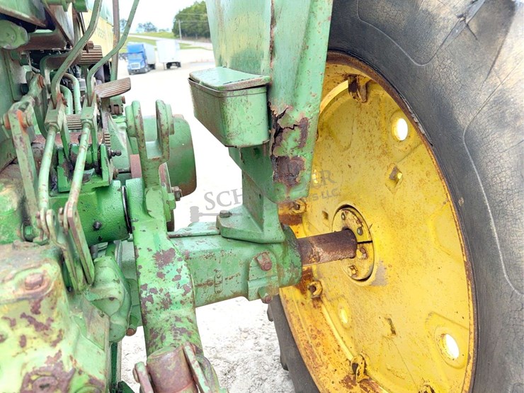 john-deere-630-image-32