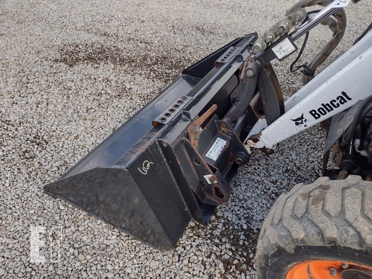2006-bobcat-toolcat-5600-image-18