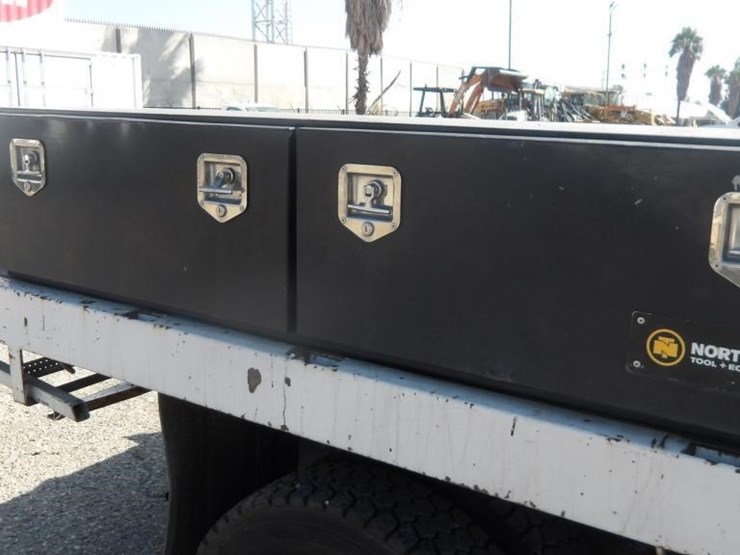 2017-ford-f550-image-13