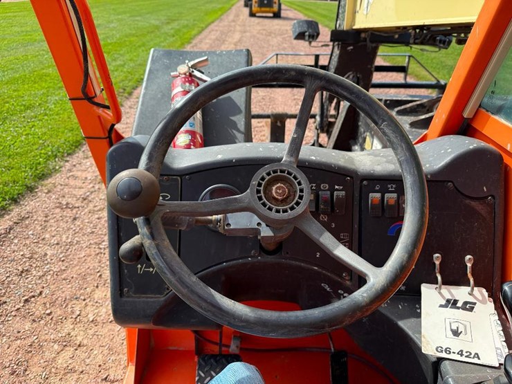 2014-jlg-g6-42a-image-41