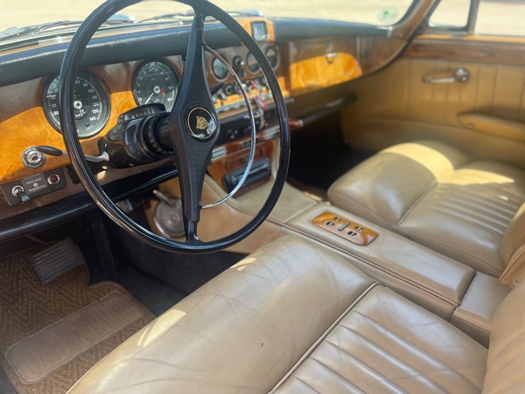 #1066-•-offered-at-no-reserve-|-1967-jaguar-420-g-image-10