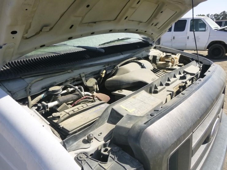 2008-ford-e350-image-26