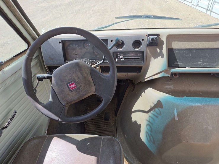 1993-gmc-3500-image-23