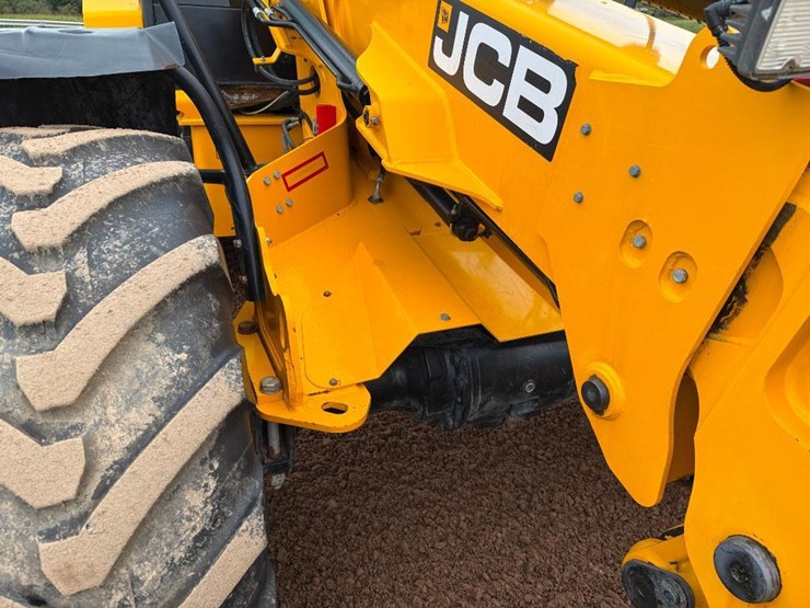 jcb-tm320-image-35