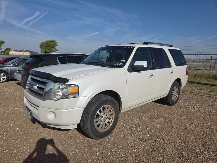 2012-ford-expedition-limited-image-1