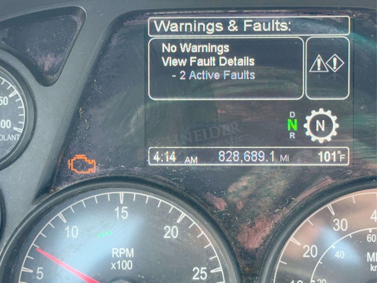 2020-peterbilt-579-image-78