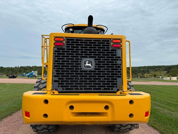 2005-deere-744j-image-20