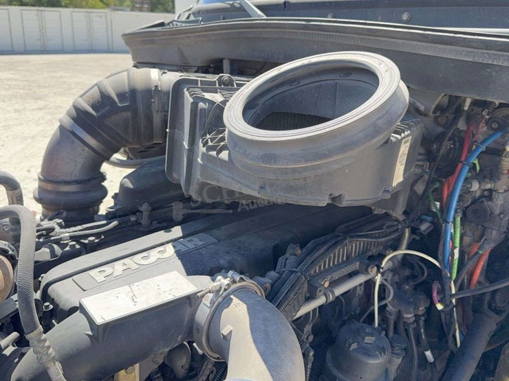 2018-peterbilt-579-image-59