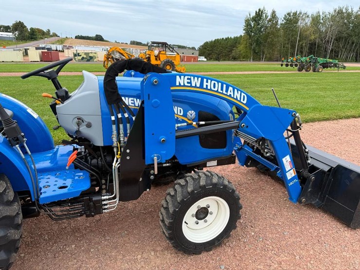 new-holland-workmaster-35-image-17