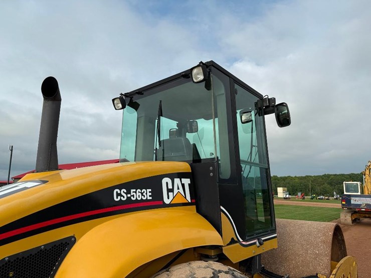 caterpillar-cs-563e-image-11