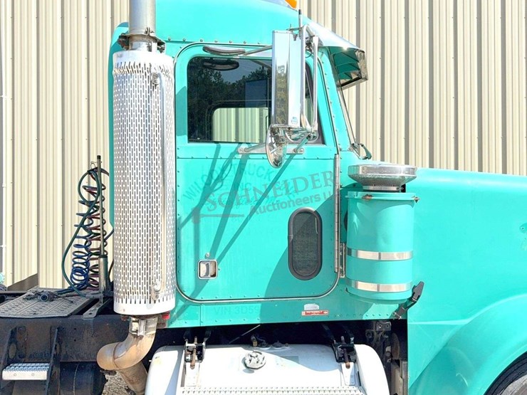 2003-peterbilt-378-image-18