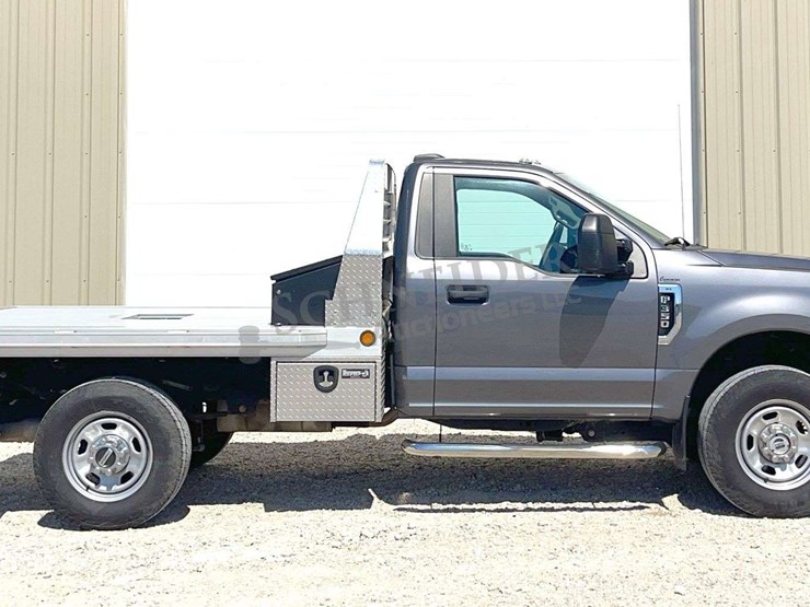 2021-ford-f350-image-3