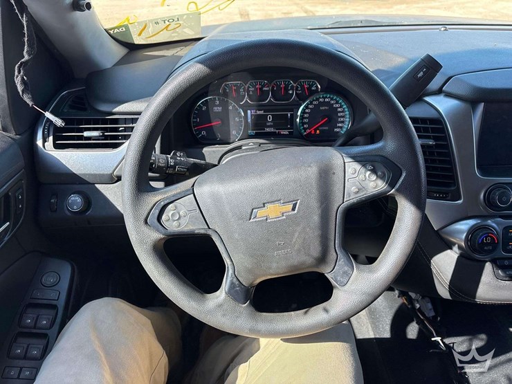 2018-chevrolet-tahoe-image-14