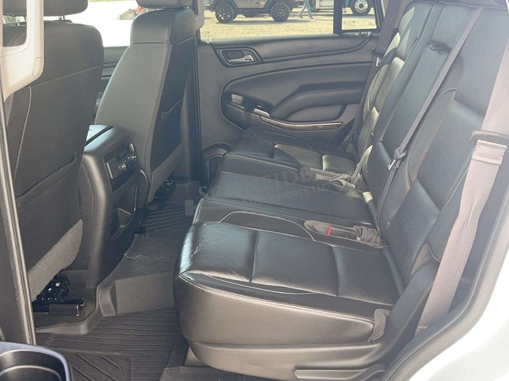 2016-chevrolet-tahoe-lt-image-41