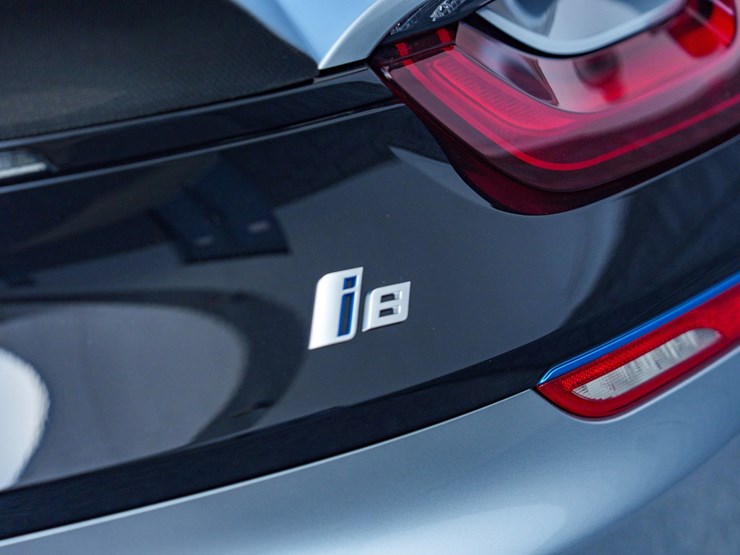 #1064-•-2015-bmw-i-8-image-22