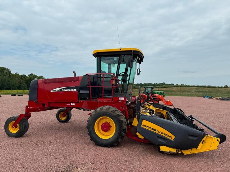 new-holland-hw305-image-3