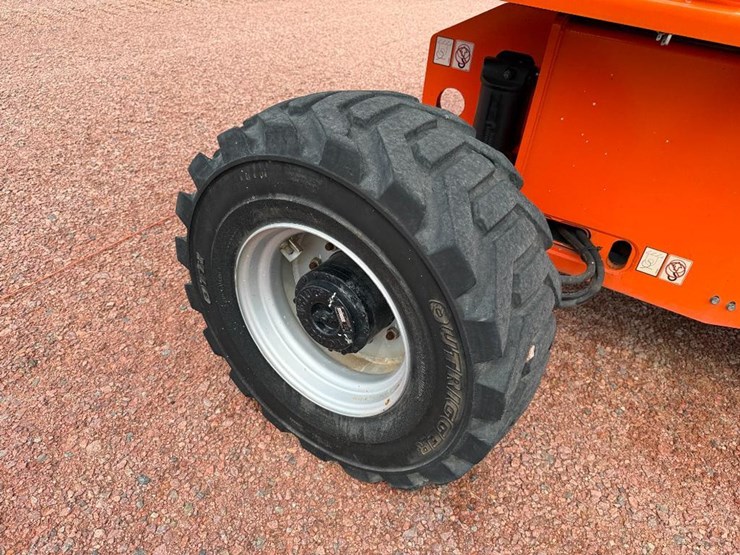 jlg-400s-image-18
