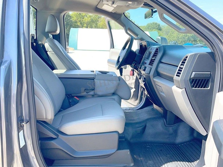 2021-ford-f350-image-69
