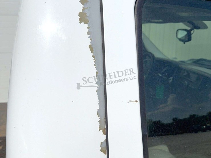 2009-chevrolet-3500-image-18