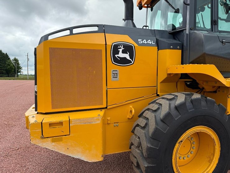 2019-deere-544l-image-25
