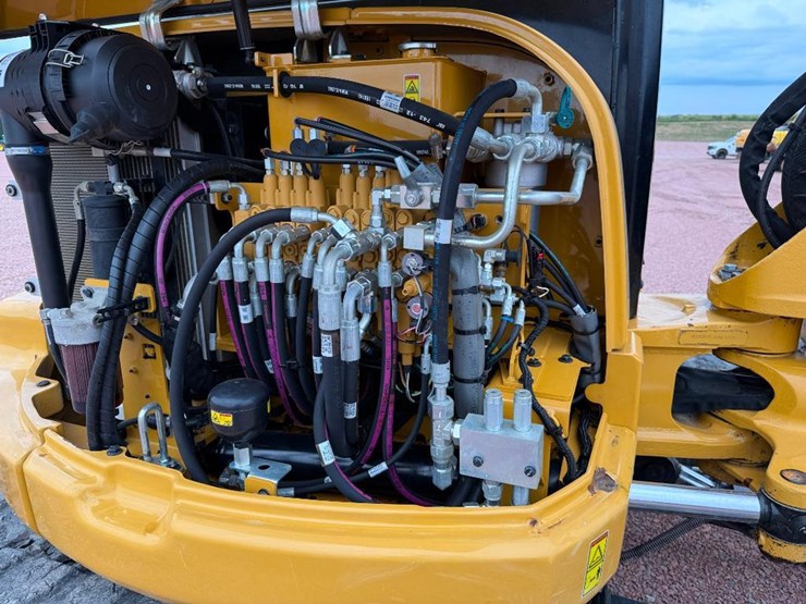 caterpillar-305e2-cr-image-34