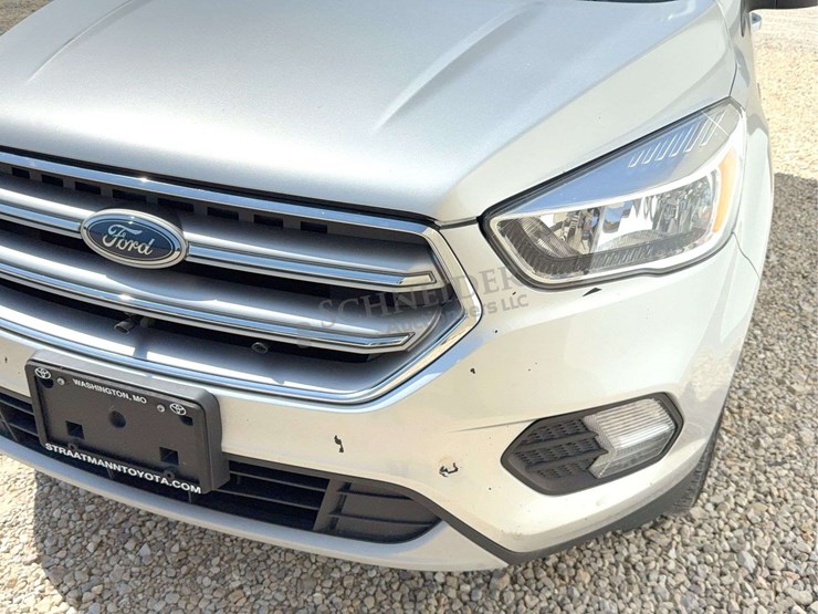 2017-ford-escape-se-image-10