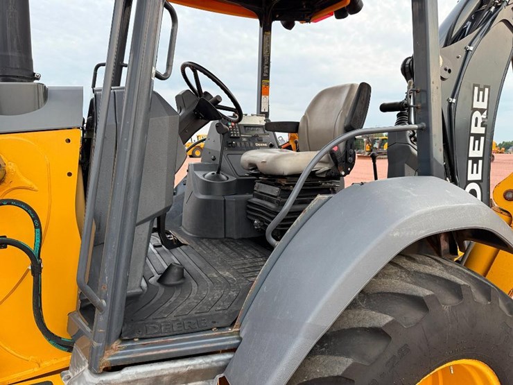 2019-deere-310sl-hl-image-53