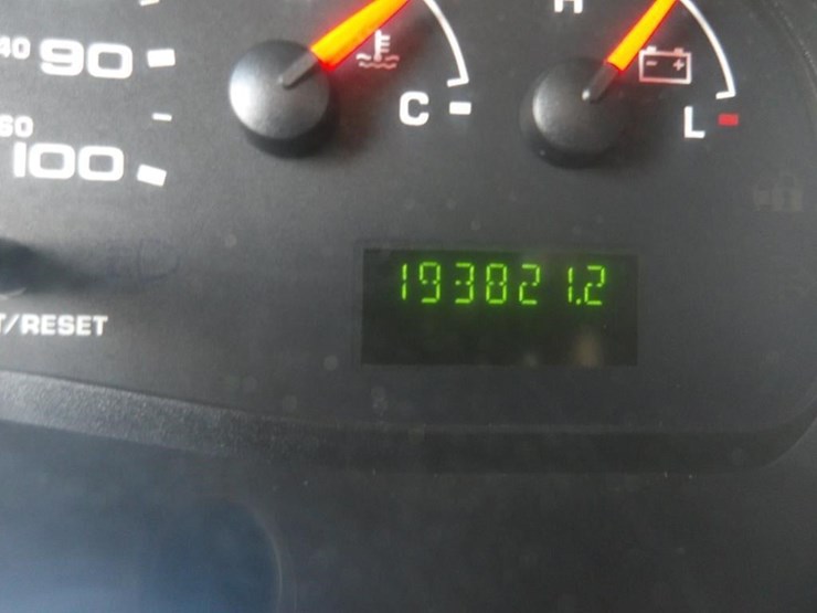 2005-ford-e350-image-14