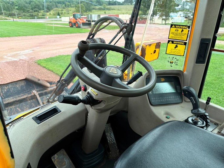 jcb-426b-image-44