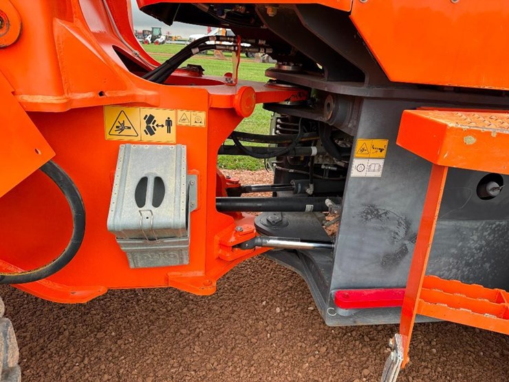 2017-doosan-dl250-5-image-23