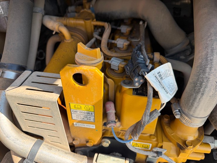 2019-caterpillar-259d-image-14