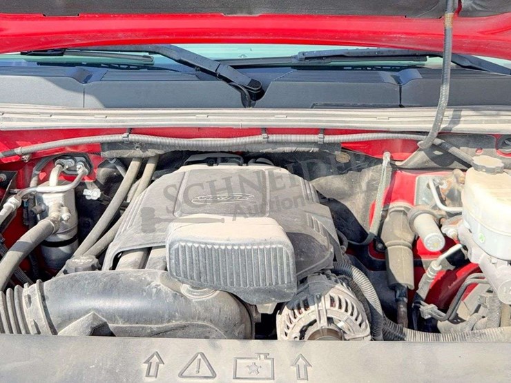 2013-chevrolet-2500hd-image-27
