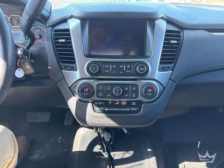 2018-chevrolet-tahoe-image-15