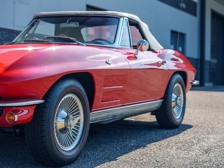 #1032-•-1964-chevrolet-corvette-convertible-image-28