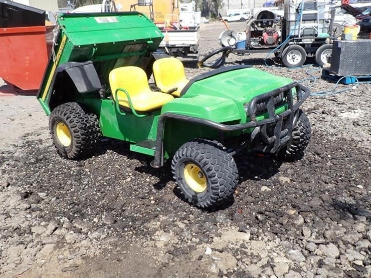 2012-john-deere-gator-image-2