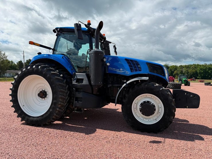 new-holland-t8.320-image-3