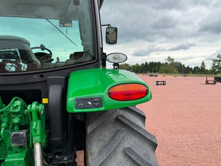 john-deere-6120r-image-23