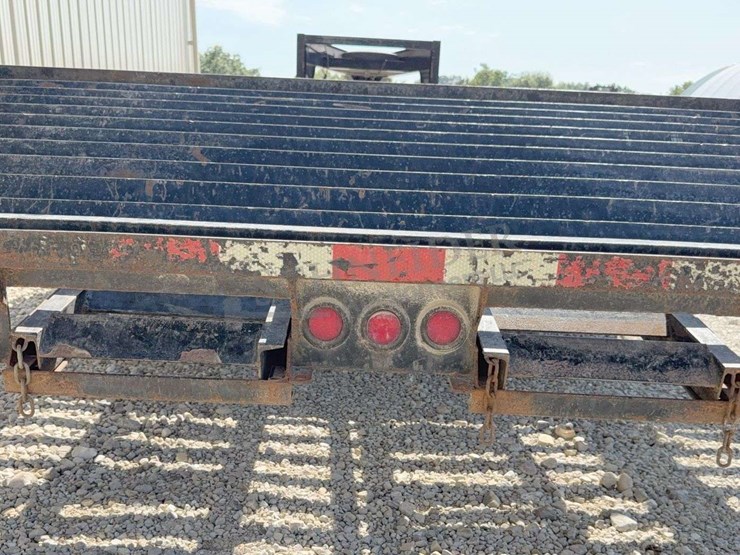 2014-trailerman-29'-flatbed-gooseneck-trailer-image-25